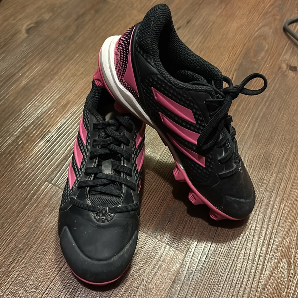 Adidas pure hustle girls softball cleats